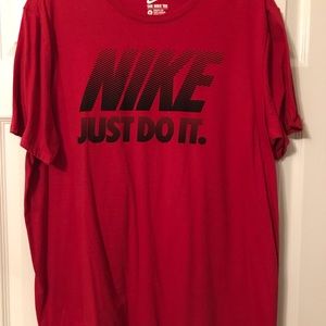 Nike T-shirt